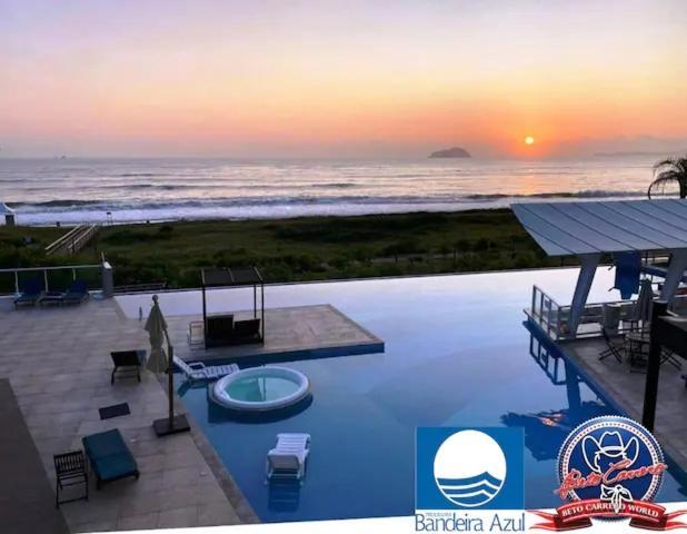 Ape Estilo Resort C/ Pe Na Areia E Vista Mar, Proximo Ao Beto Carrero Piçarras エクステリア 写真